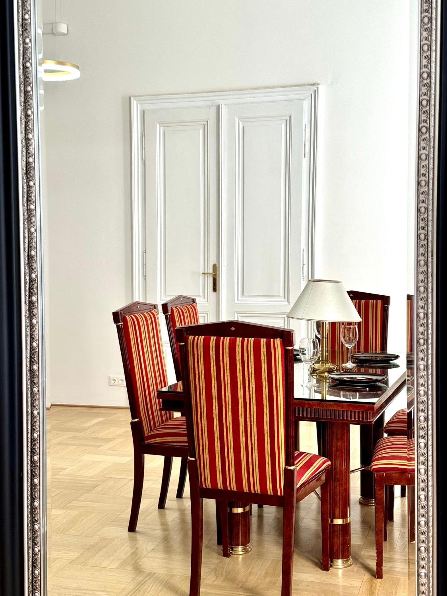 Opera Vienna Apartment 145 M2 Экстерьер фото