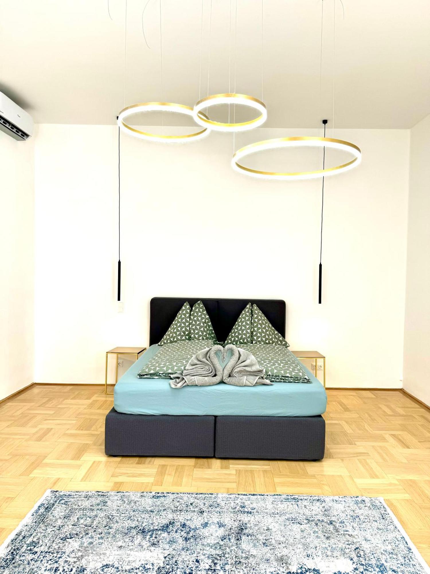 Opera Vienna Apartment 145 M2 Экстерьер фото